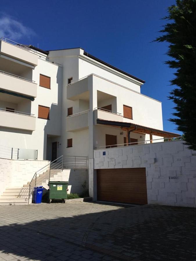 Jabuka Apartamento Banjole Exterior foto